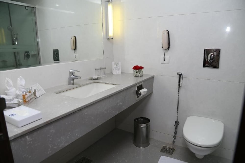 Green Room(Valley View Tower) - Photo 2