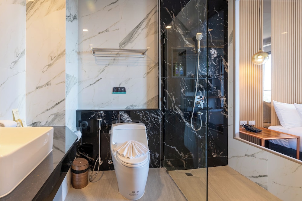Premium Deluxe Twin Room - Photo 7