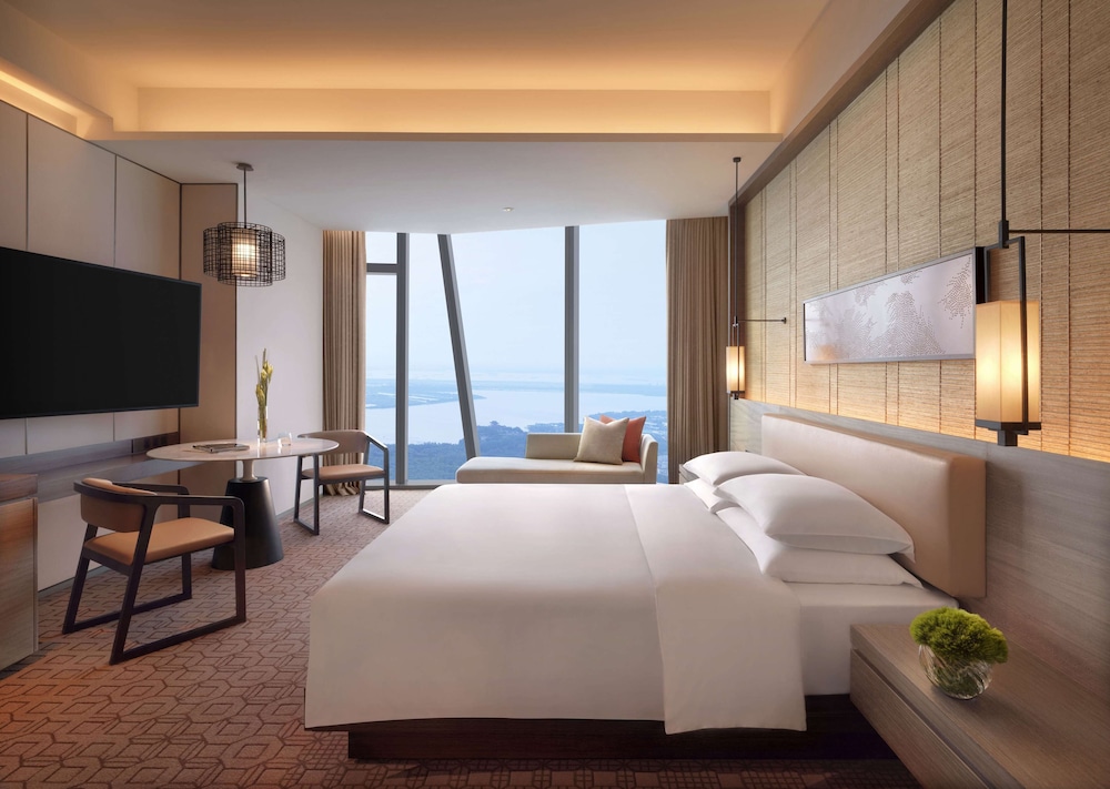 Room, 1 King Bed, View