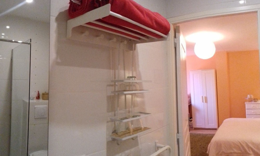 Double Room (Orange) photo 3