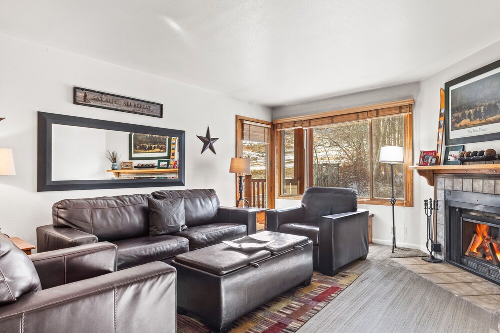 Condo, 2 Bedrooms