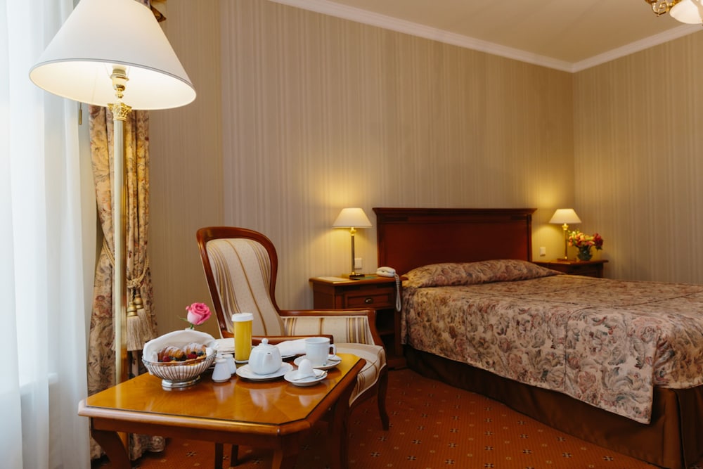 Standard Room, City View