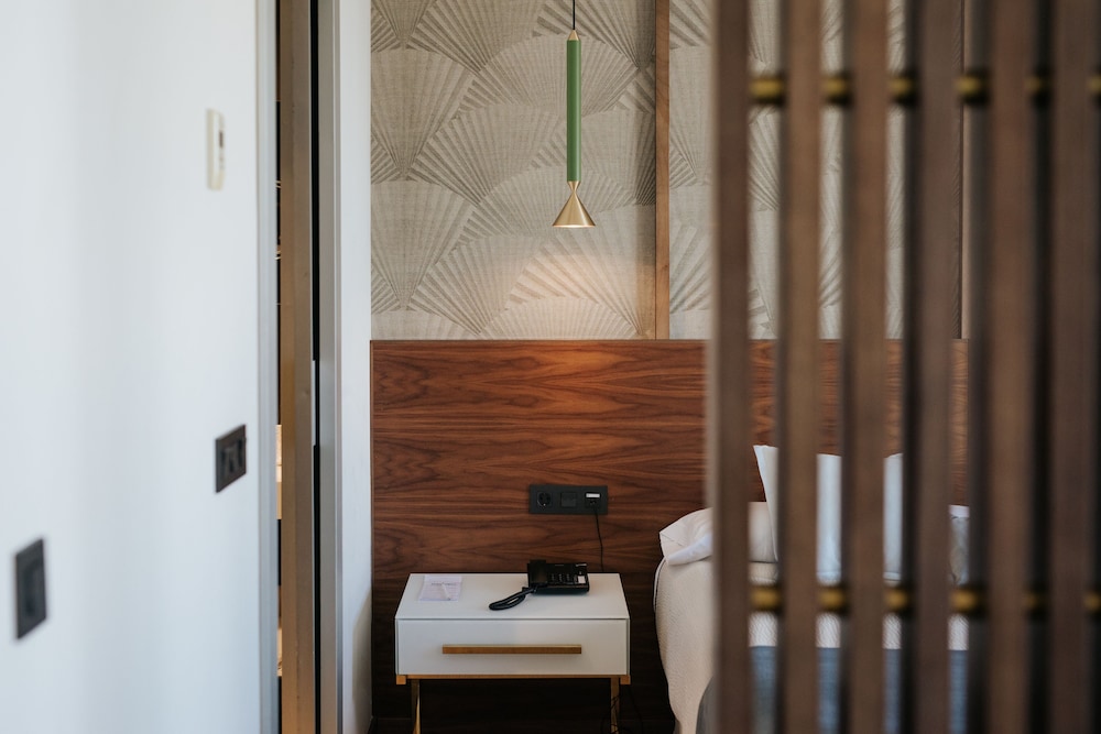 Junior Suite, 1 Queen Bed with Sofa bed, Sea View - Photo 19