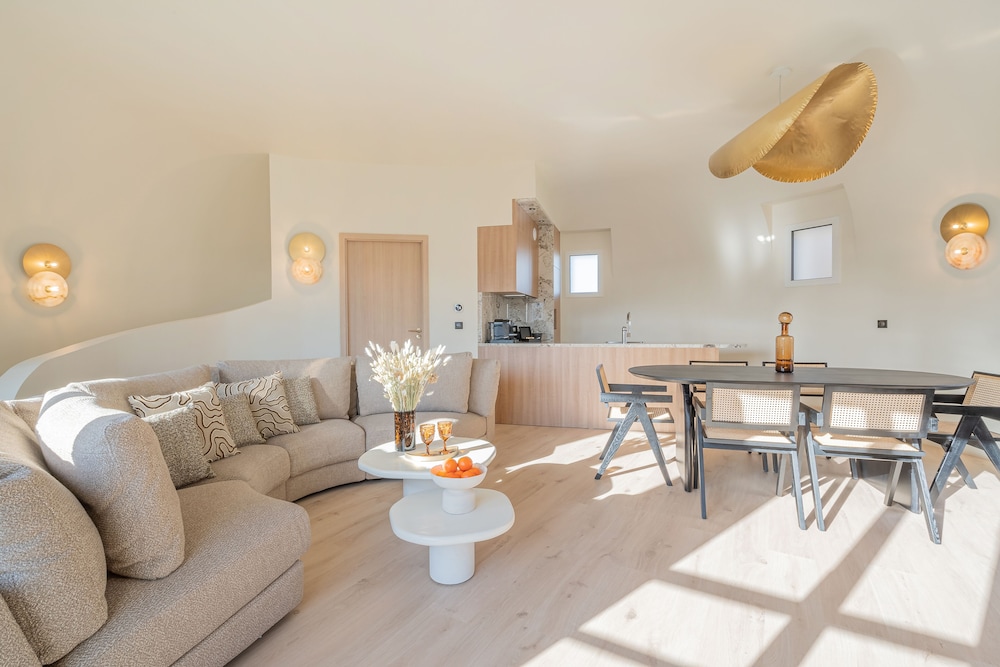 Duplex 2 Bedroom Apartment with terrace - 90m2 photo 3