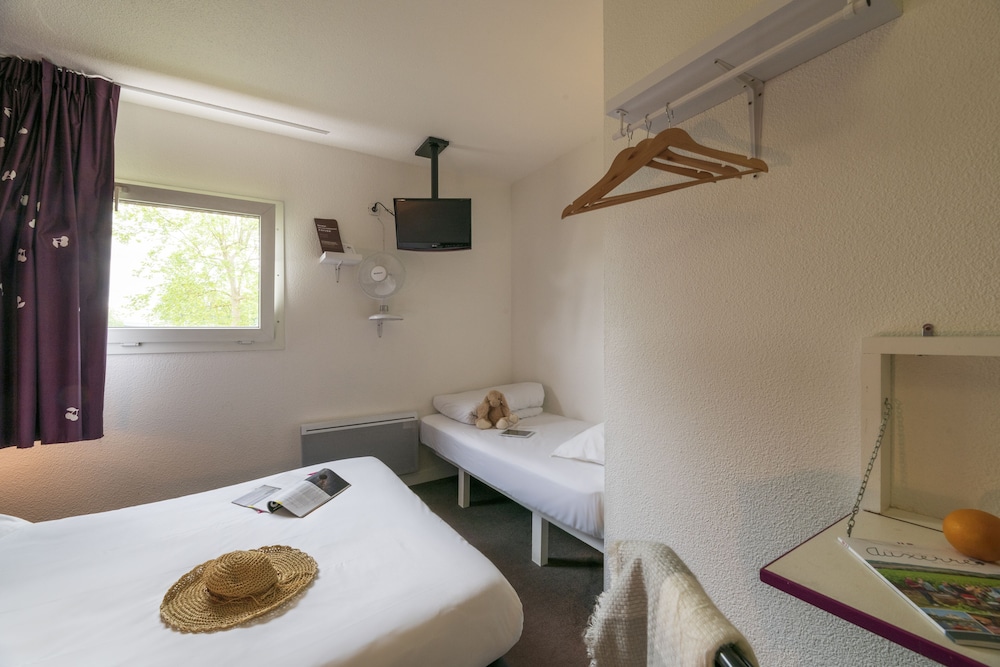 Standard Triple Room photo 3