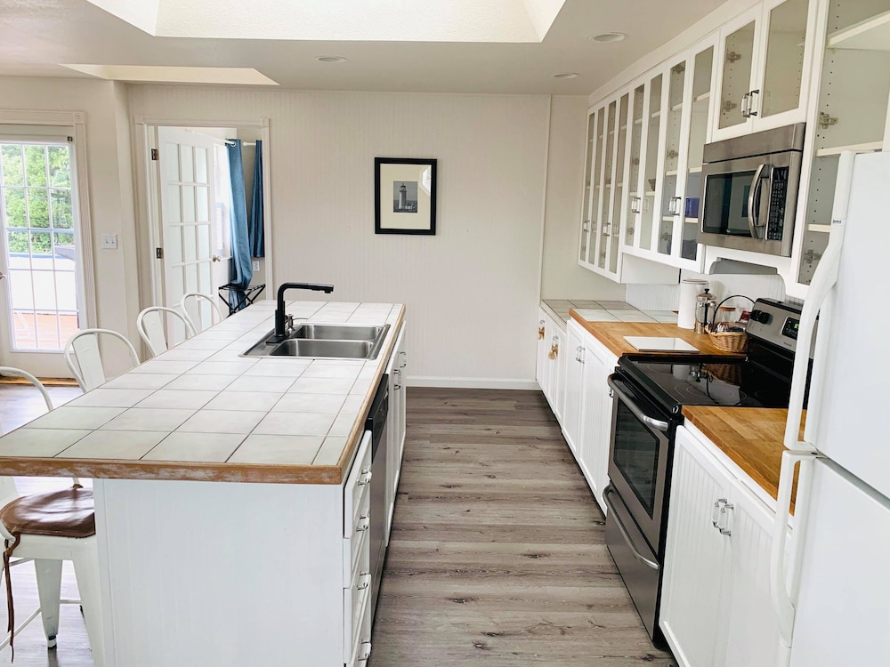 Deluxe Three Bedroom with Kitchen photo 3