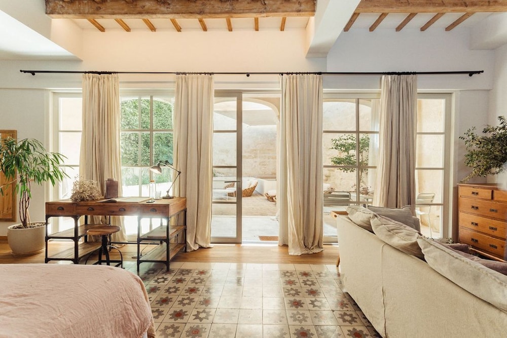 Suite, Patio