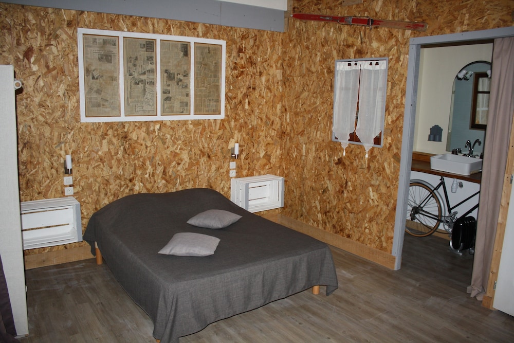 Standard Double Room photo 2
