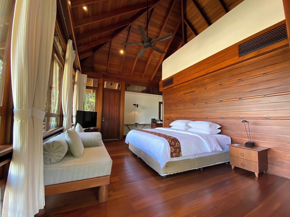Villa photo 1