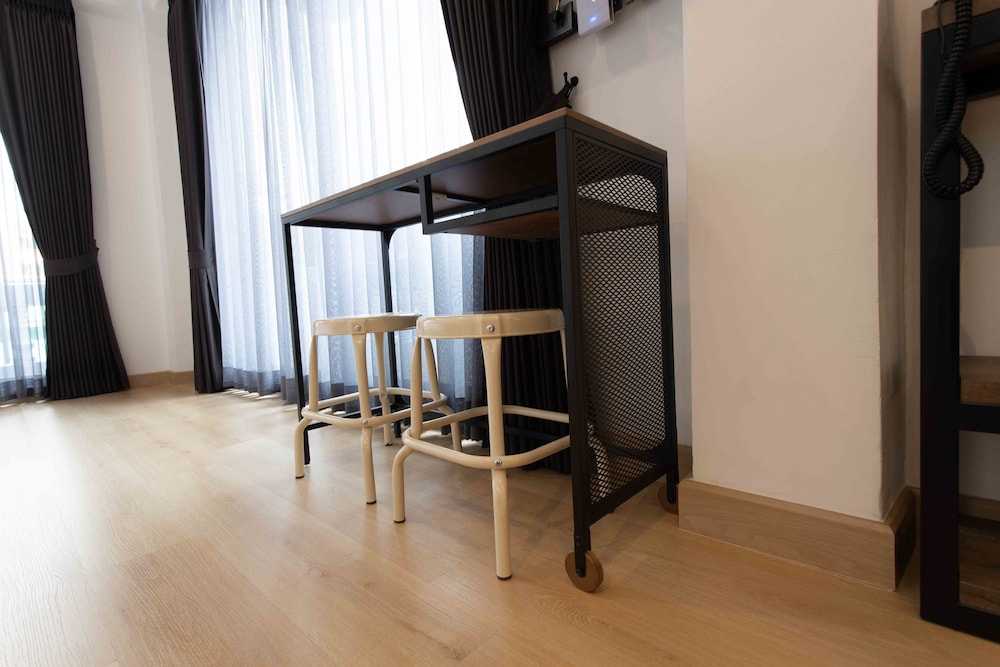Studio Double Room With Balcony (No Elevator, 4 Stories Wing)