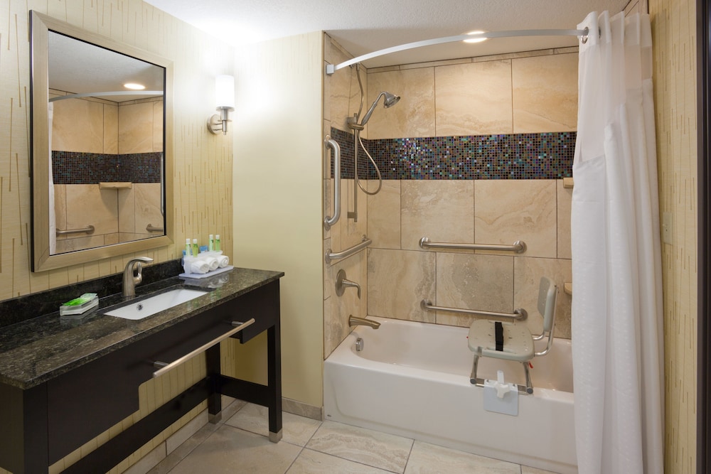 Standard Room, 2 Queen Beds, Accessible (Mobility) photo 3