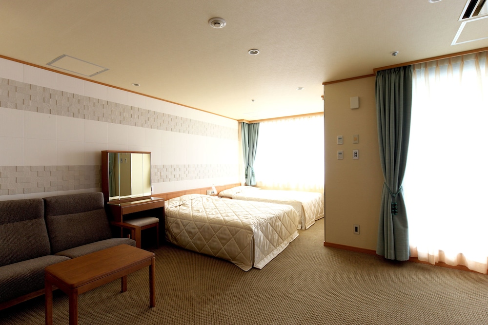 Japanese Western Style Room, Smoking photo 2