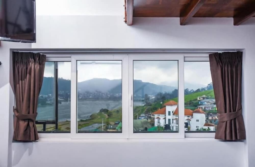 Deluxe Quadruple Room, Balcony, Mountain View