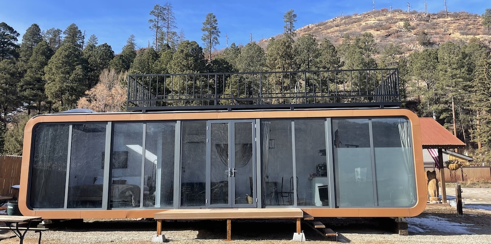 WYLD Glass Cave Glamping by Hot Springs King 1 Bedroom photo 2