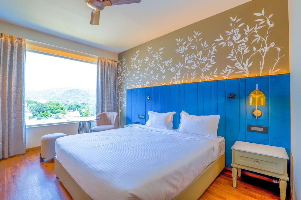 Deluxe Room - Photo 6
