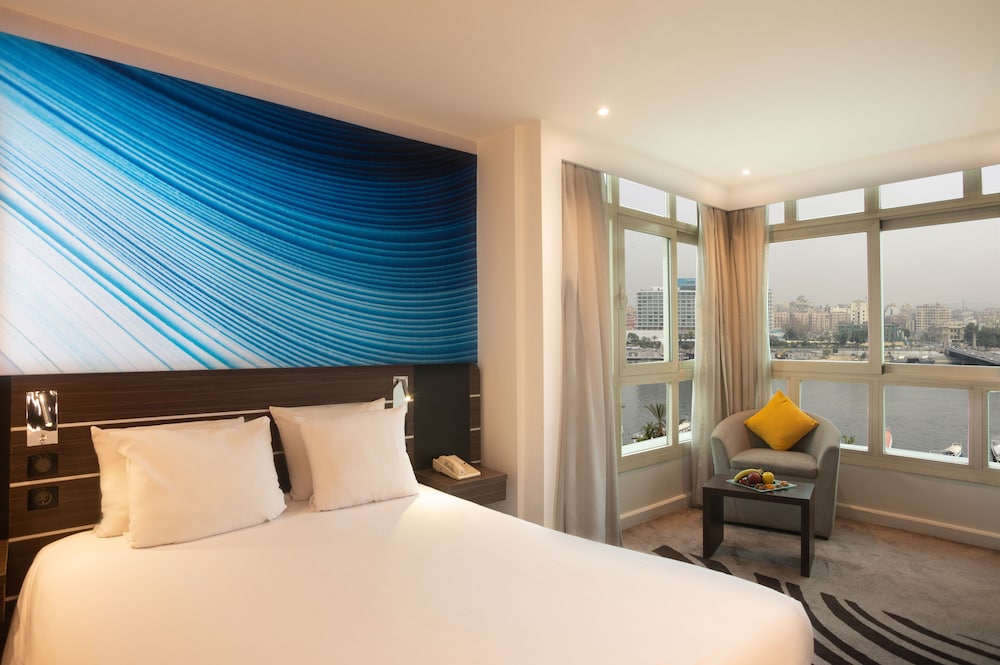 Superior Suite, 1 Double Bed with Sofa bed - Photo 7