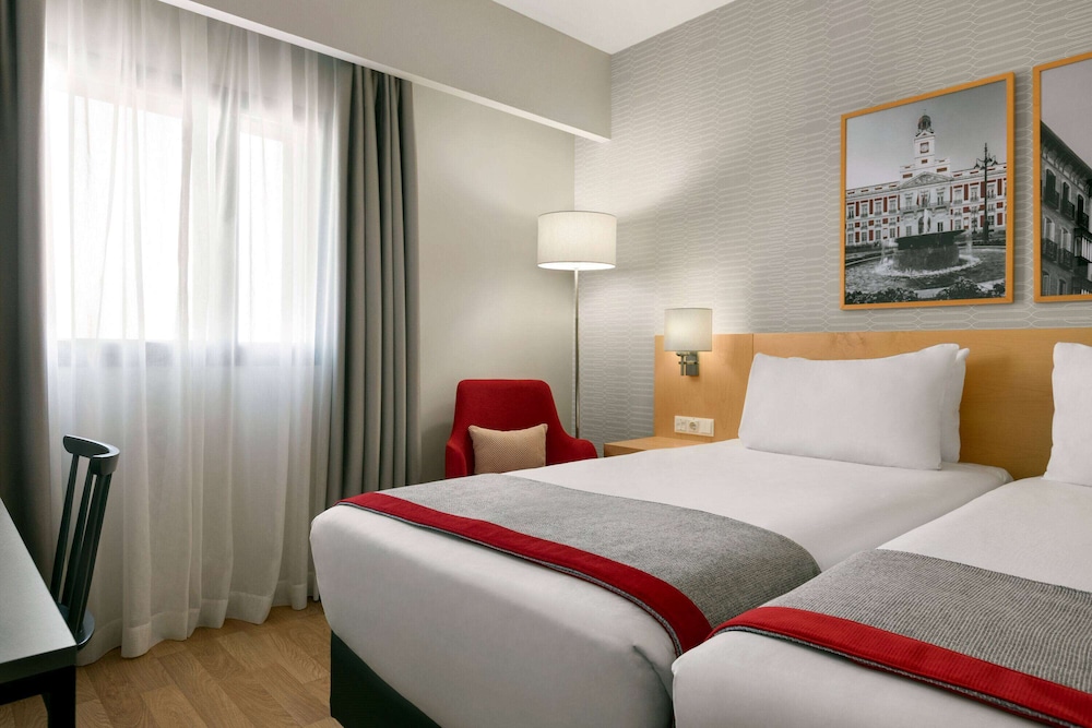 Superior Room, Non Smoking (1 Double Bed Or 2 Twin Beds)