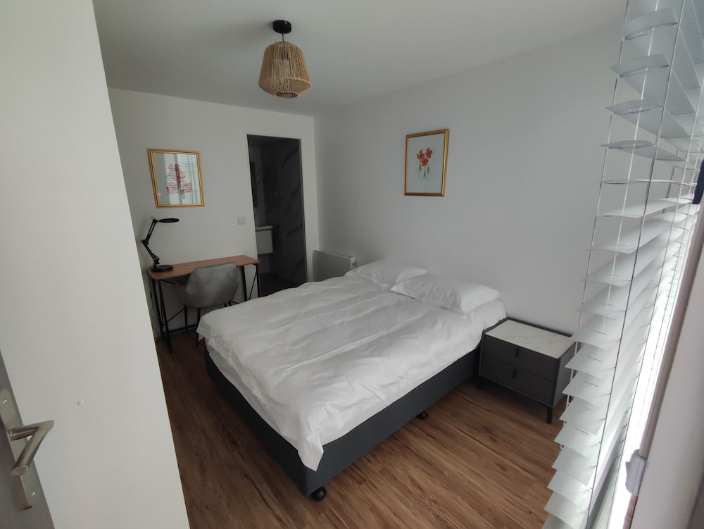 Deluxe Double Room, Private Bathroom