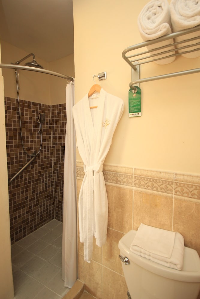Executive Double Room - Photo 13