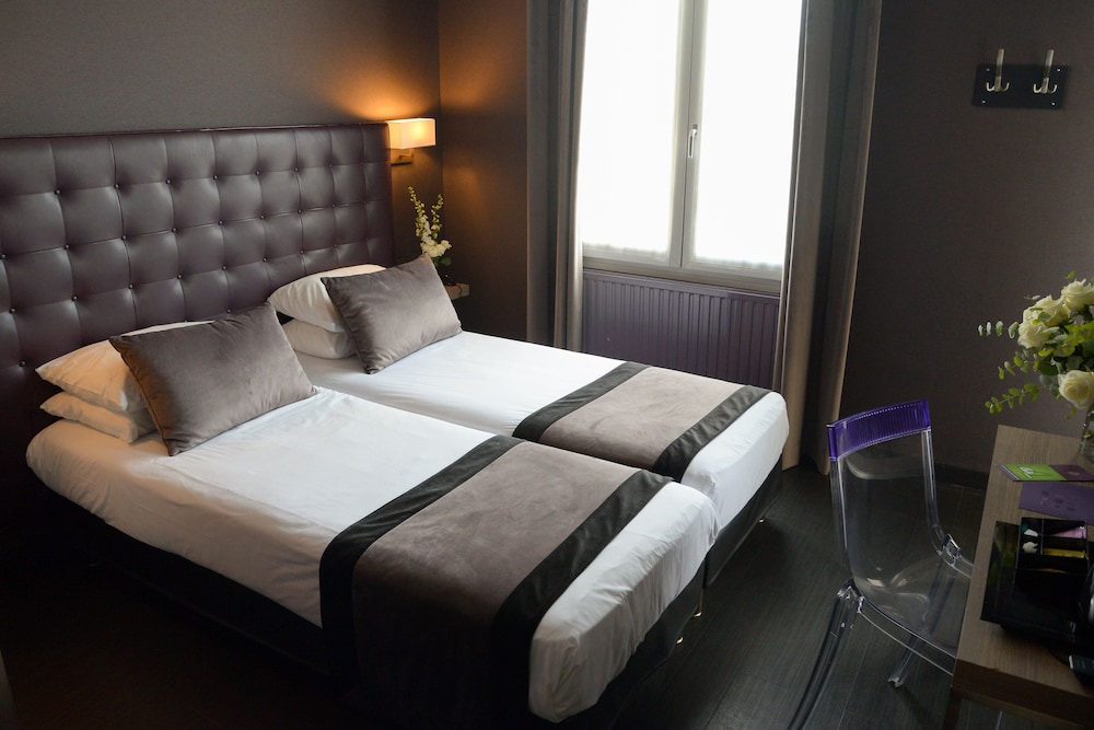 Adjacent Double Room photo 2