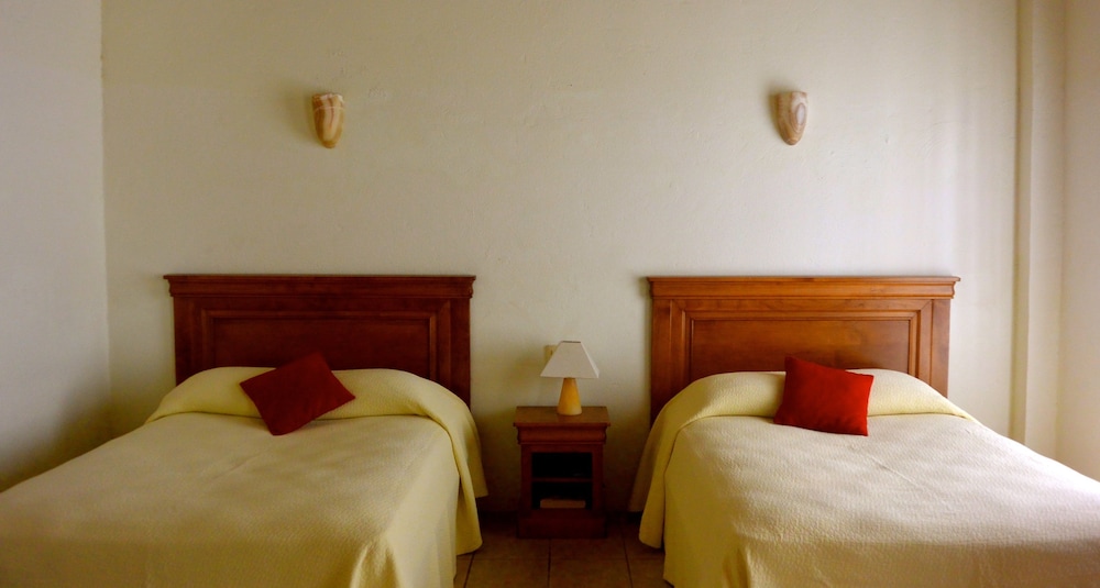 Standard Twin Room photo 1