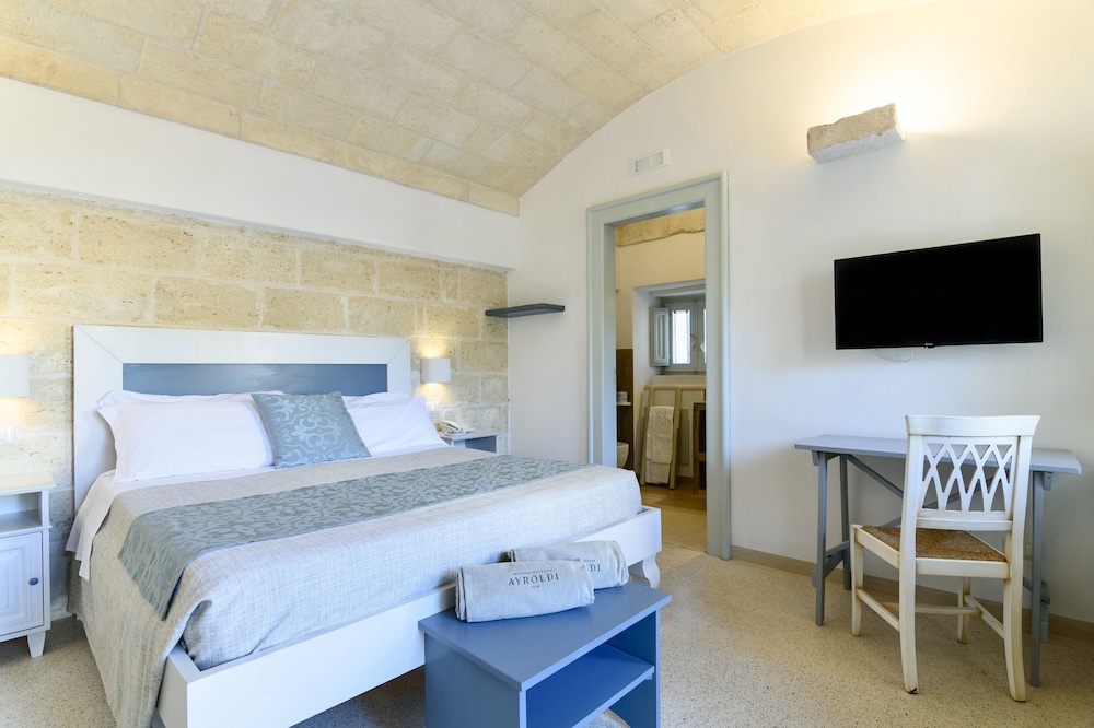 Deluxe Room - Photo 3