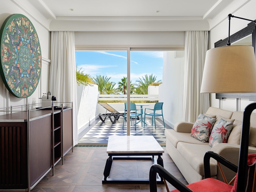 Ocean Junior Suite (3 adults) - Photo 7