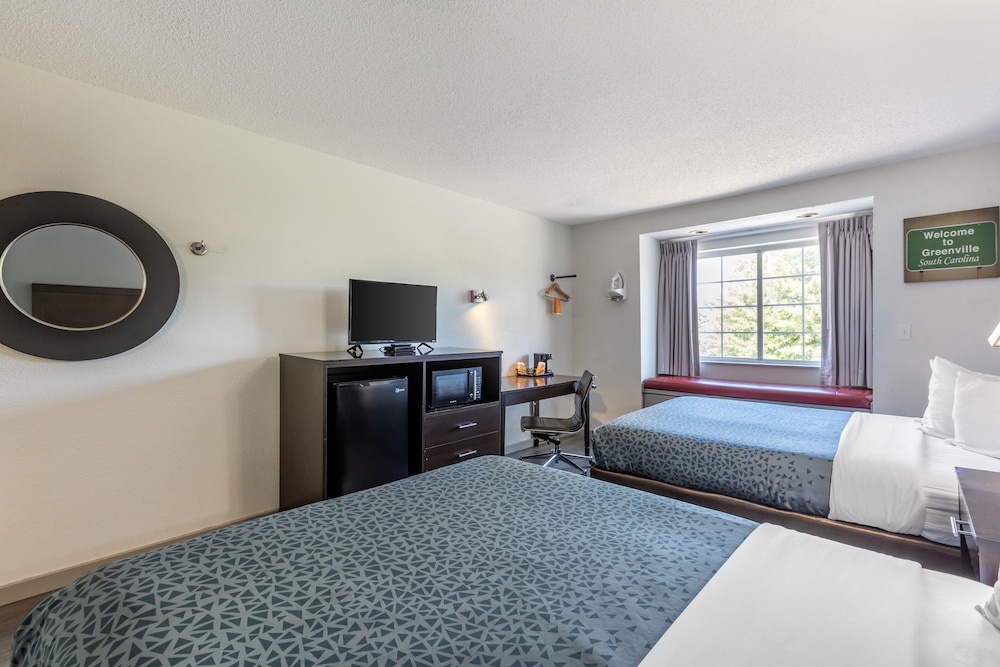 Standard Room, 2 Queen Beds, Non Smoking - Photo 1