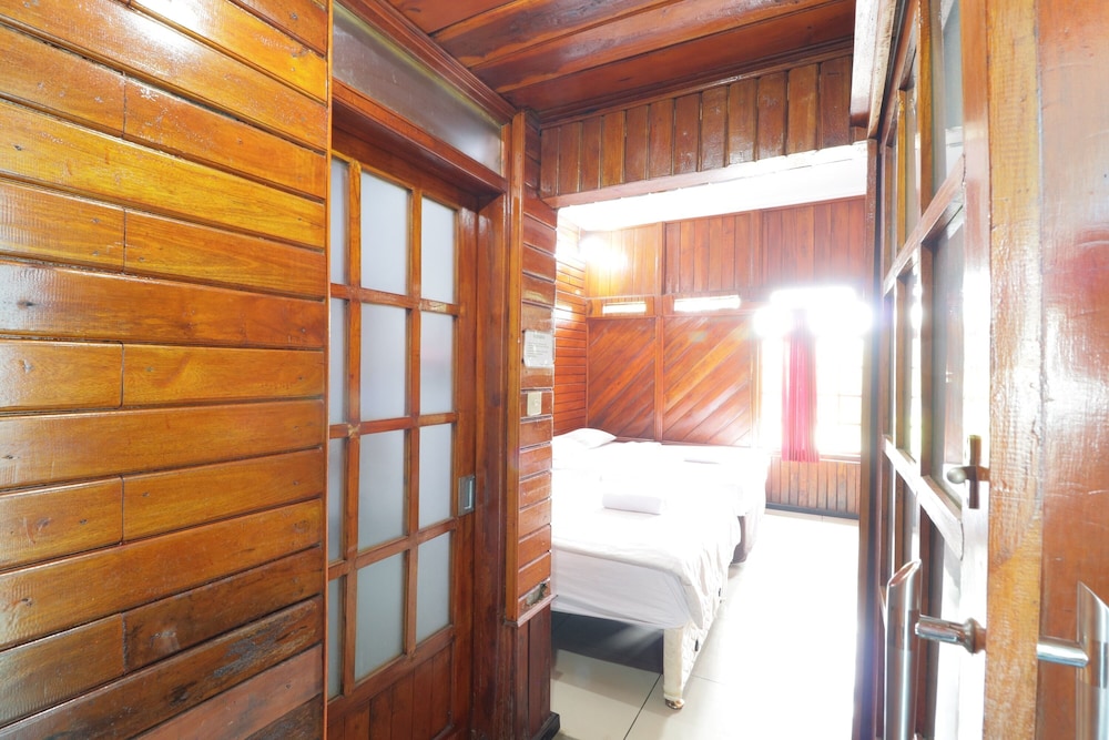 Deluxe Room - Photo 3