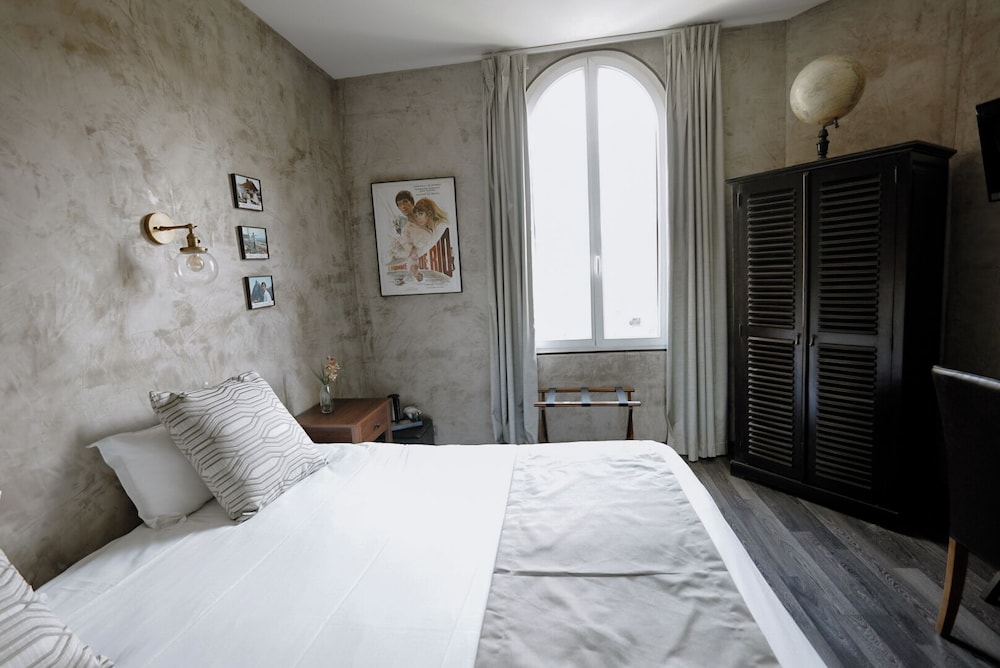 Superior Room - Photo 7
