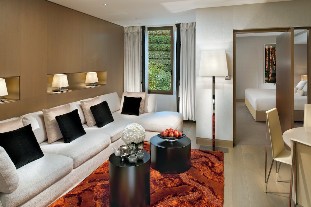 Couture Suite, Suite thumbnail 6