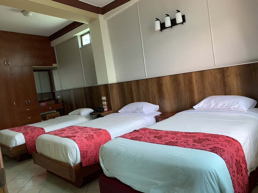 Executive Triple Room, Multiple Beds photo 3