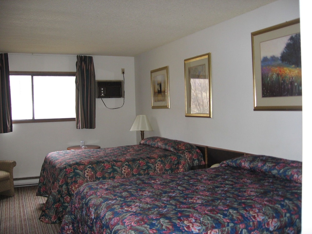 Room, 2 Double Beds, River View photo 1
