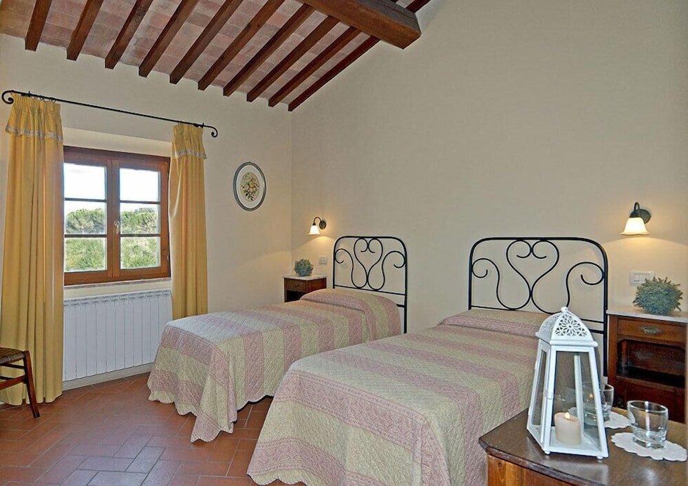 Double or Twin Room (lavanda) photo 3