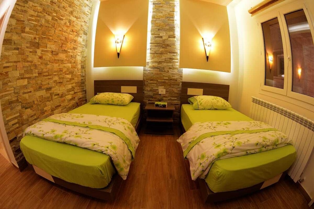 Deluxe Chalet photo 1