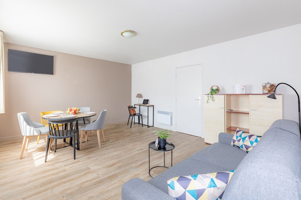 Standard Apartment, 2 Bedrooms - Photo 4