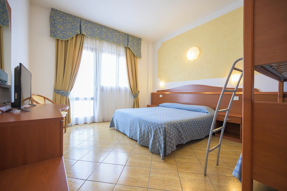Standard Room Terrace or Balcony Mountain View photo 3