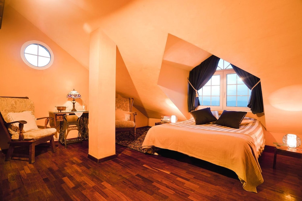 Superior Double Room, City View
