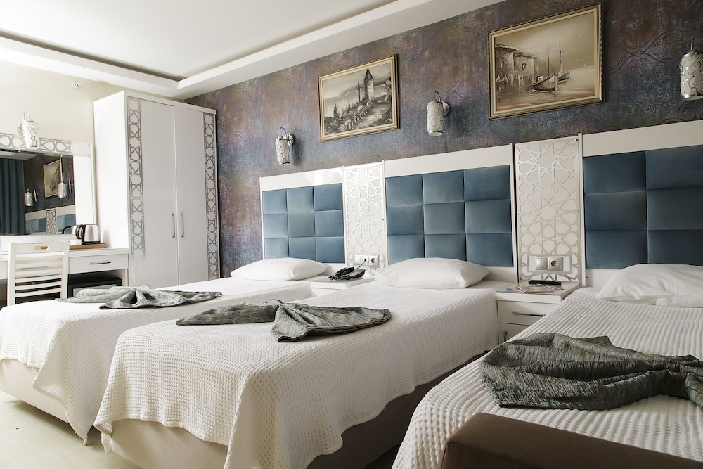 Standard Triple Room photo 3