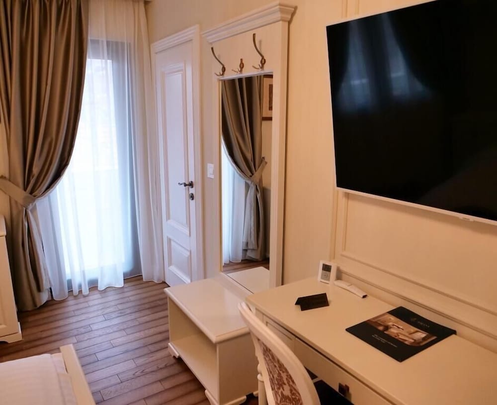 Basic Double Room photo 2