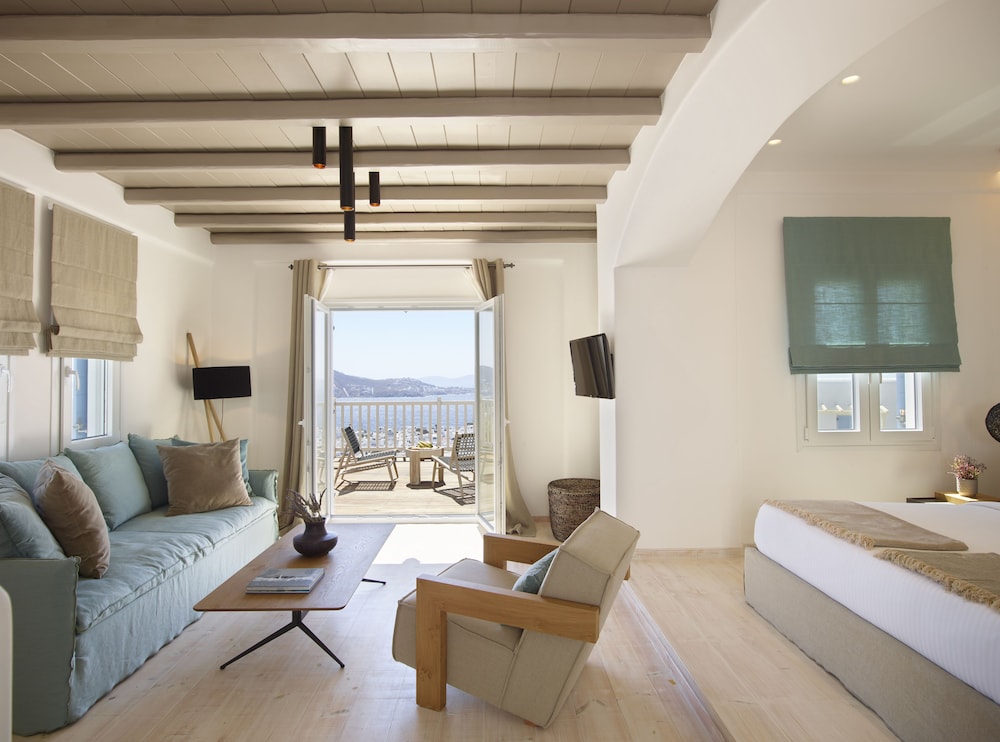 Kynthia Suite photo 1
