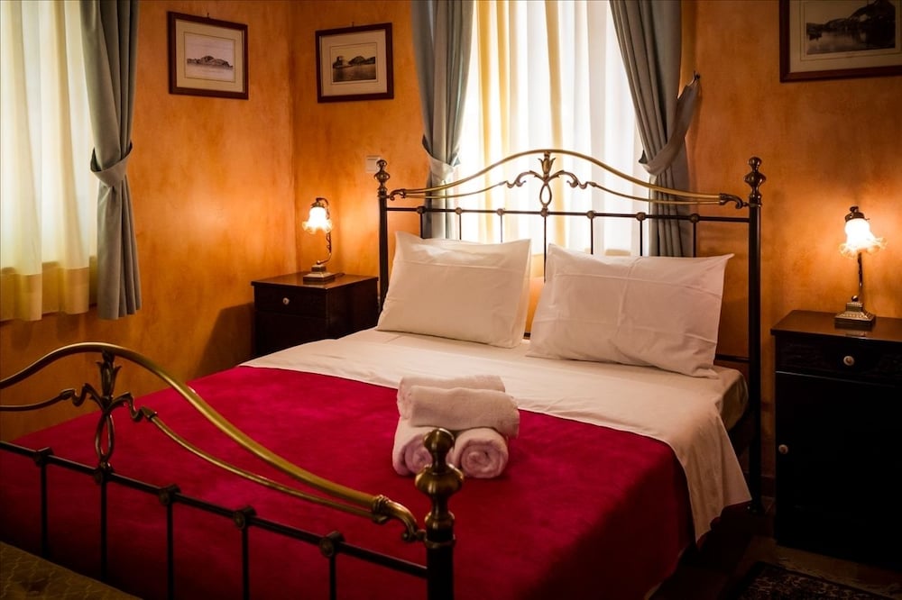 Superior Room (Building B)