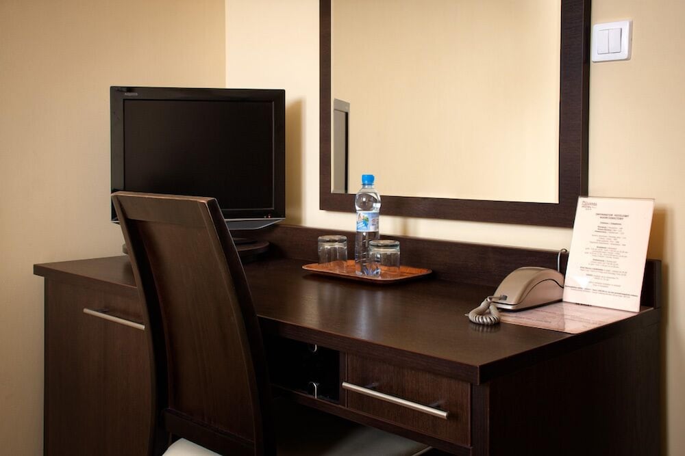 Twin Room - Photo 2