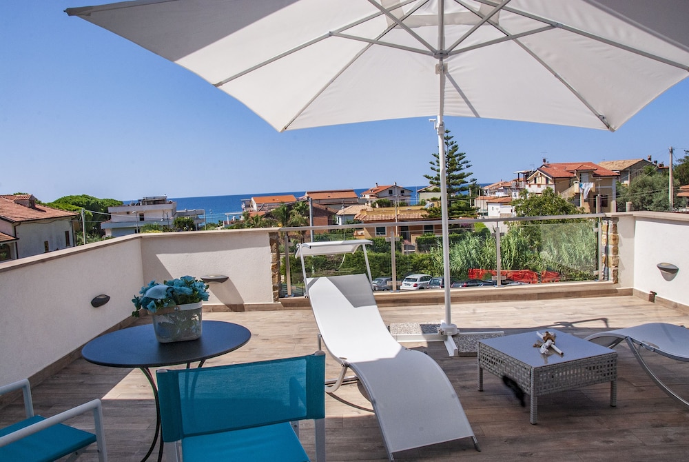 Deluxe Double Room, Sea View photo 3