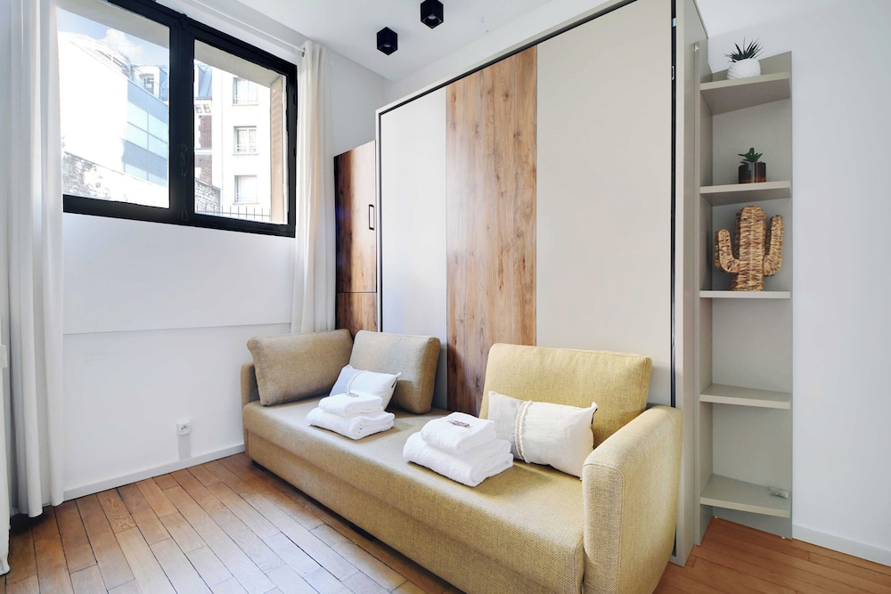 Apartment photo 1