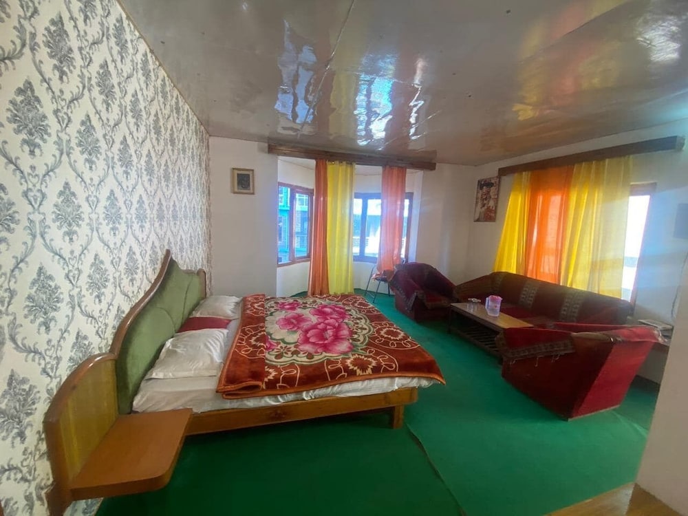 Classic Double Room, 1 Bedroom, Balcony, Mountain View