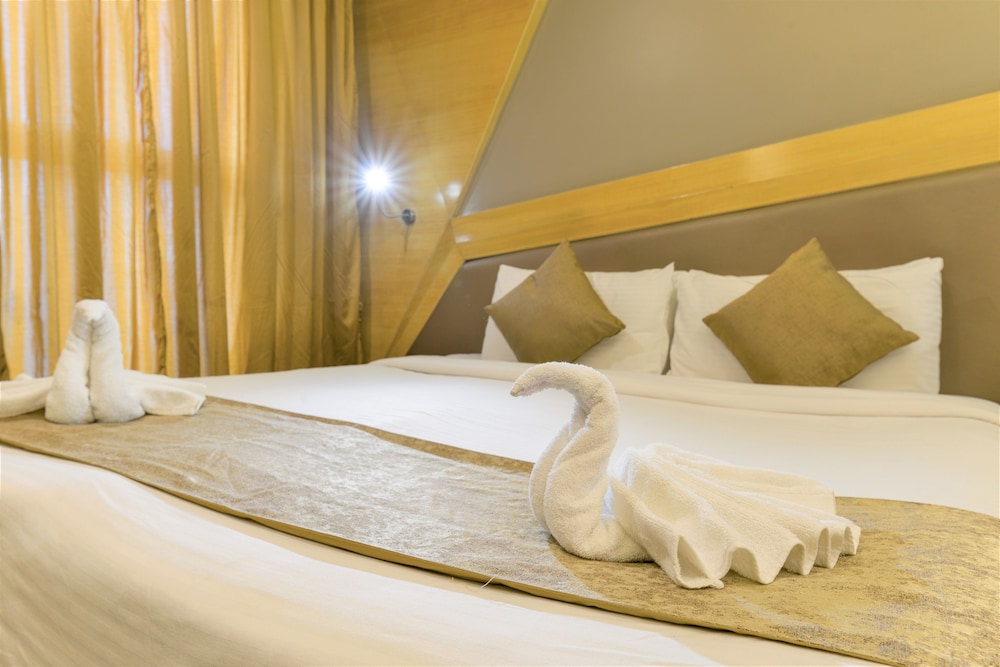 Deluxe Room - Photo 9