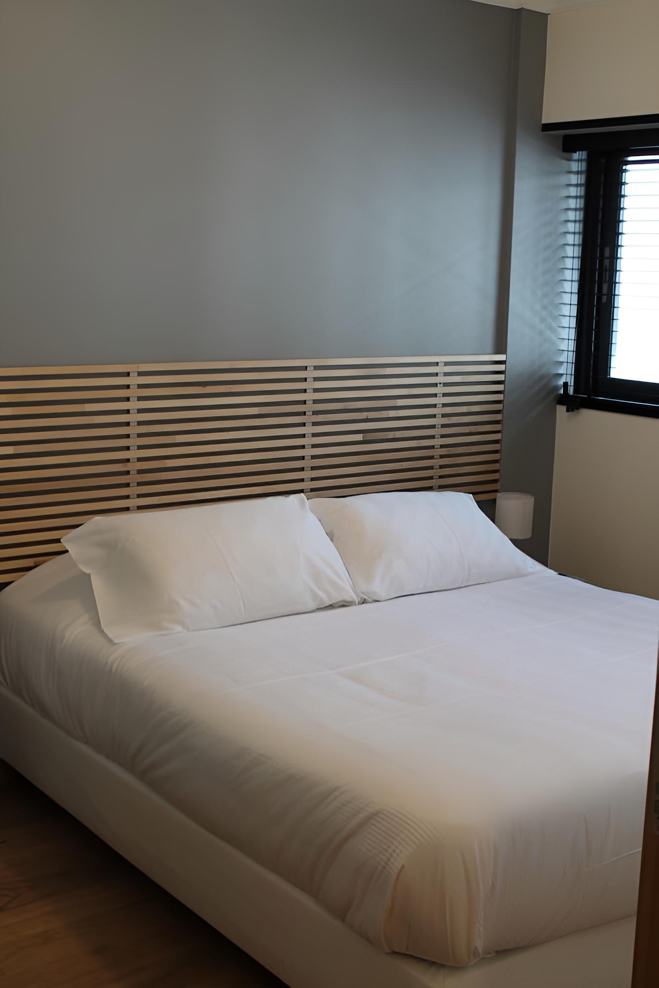 Deluxe Studio, 1 Queen Bed with Sofa bed photo 2