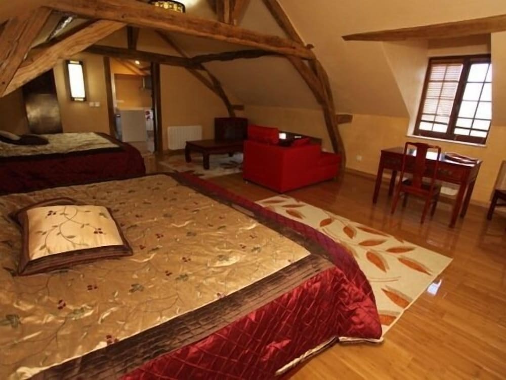 Family Room, Garden View