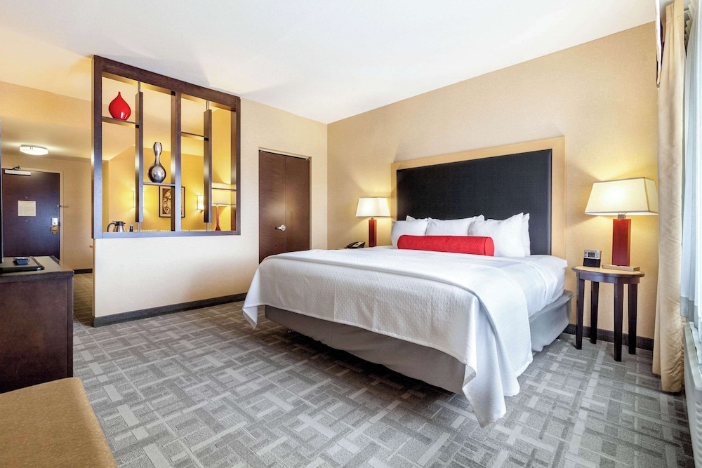 Suite, 1 Bedroom, Non Smoking (Accessible) photo 1